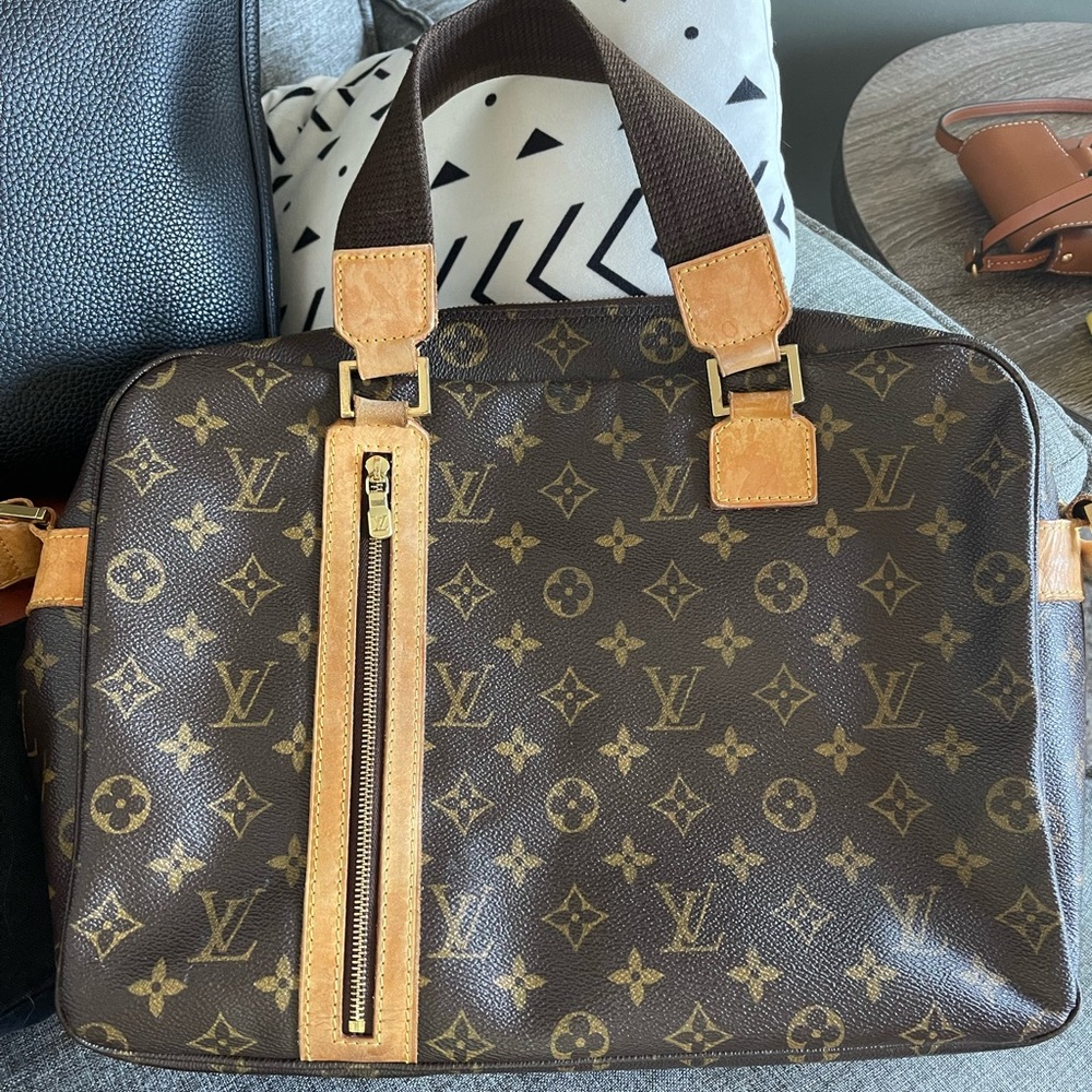 Louis Vuitton Bosphore Crossbody Bag
